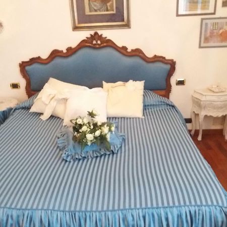 Raffinato Attico Vicino Al Mare Con Solarium Lido Di Camaiore Kültér fotó